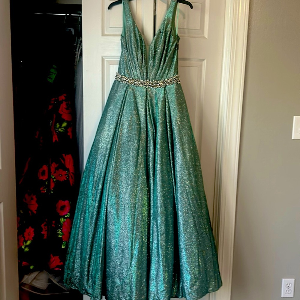 Turquoise prom dress. Size small. With pockets